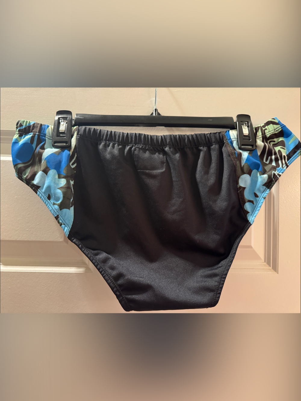 SQUEEZE DOG Floral Trim Swim Briefs - Black & Blue XL/XXL - Picture 2 of 3
